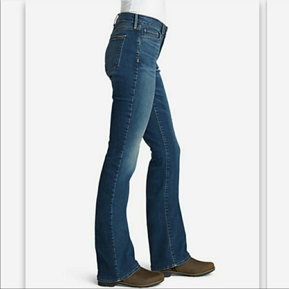Eddie Bauer Denim - EDDIE BAUER SLIGHTLY CURVY FLARE JEANS SIZE 14